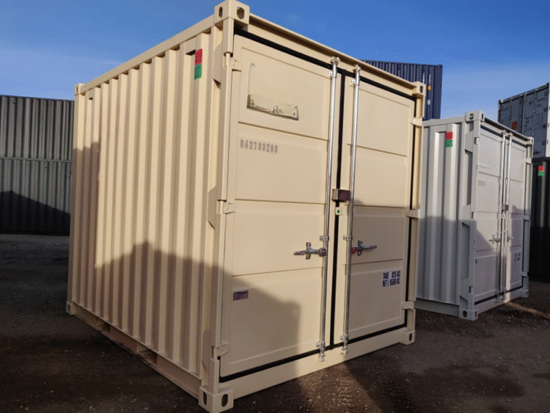 Nuevo contenedor 10′ - 3 metros - MIIU7178891 Marfil RAL1015