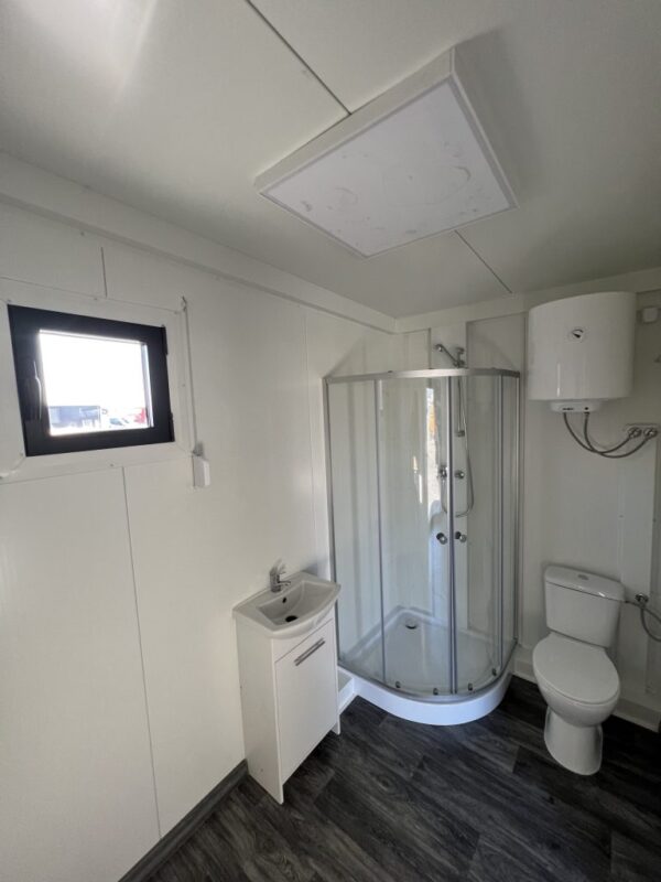 IMG_1971-768x1024-1 Contenedor oficina habitable de 8m x 3m